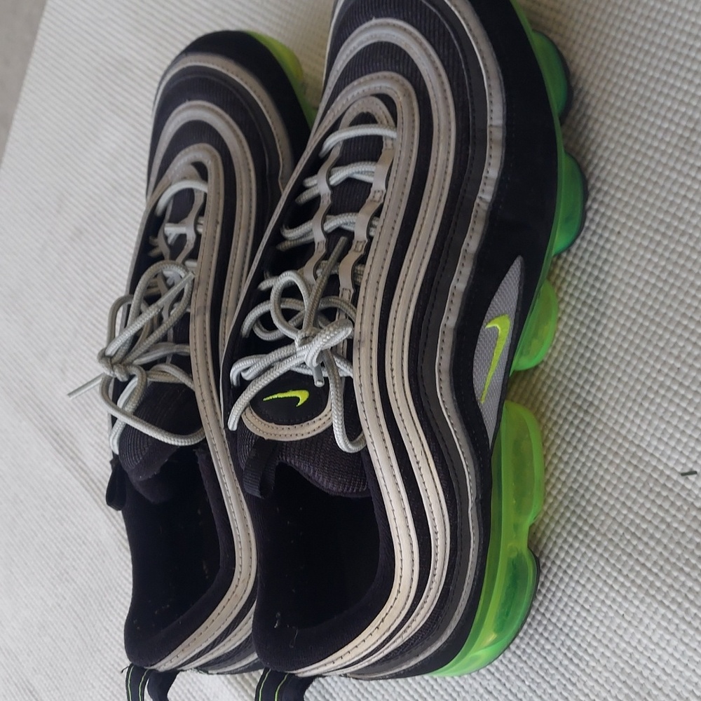 97 Japan Vapormax